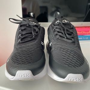 Nike air max 270 worn once!!!!